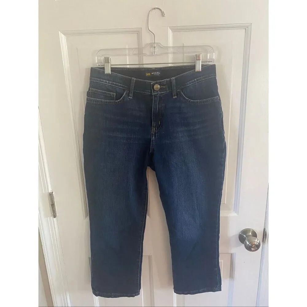 Lee mid rise capri jeans size 6